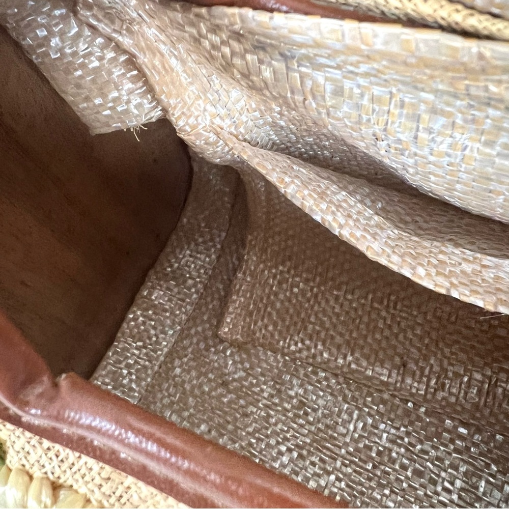 Vintage 60s Raffia Straw and Wood Floral Handbag - Picture 11 of 13